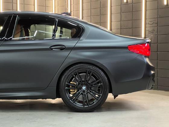 BMW M5 4.4 V8 TWIN POWER M XDRIVE STEPTRONIC BMW M5 4.4 V8 TWIN POWER M XDRIVE STEPTRONIC